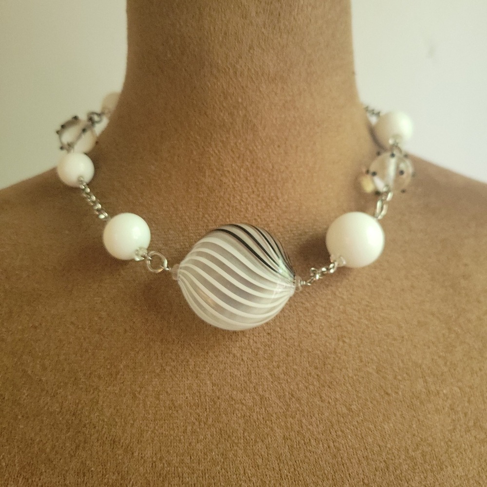 Venezia 1859 Saviati Murano Glass Swirl Bead Necklace White Black 18" Art Glass
